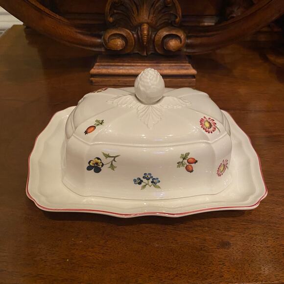 Villeroy & Boch Other - MINT Villeroy & Boch Petite Fleur Butter Dish Villeroy and Boch